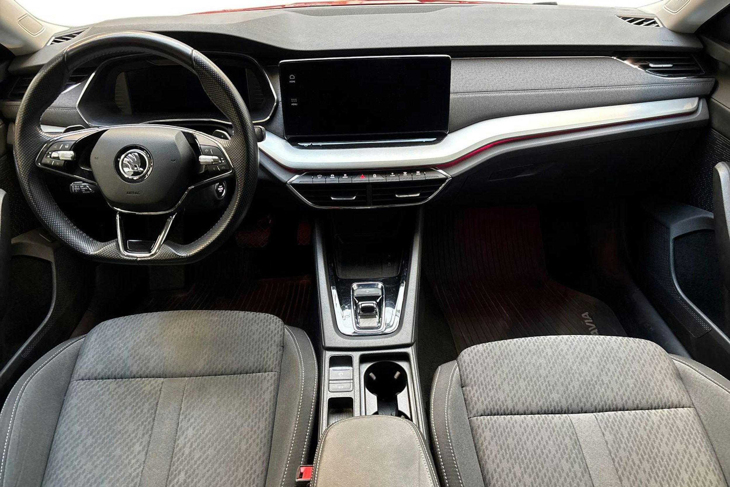 punainen Skoda Octavia 2021 kuva 9.