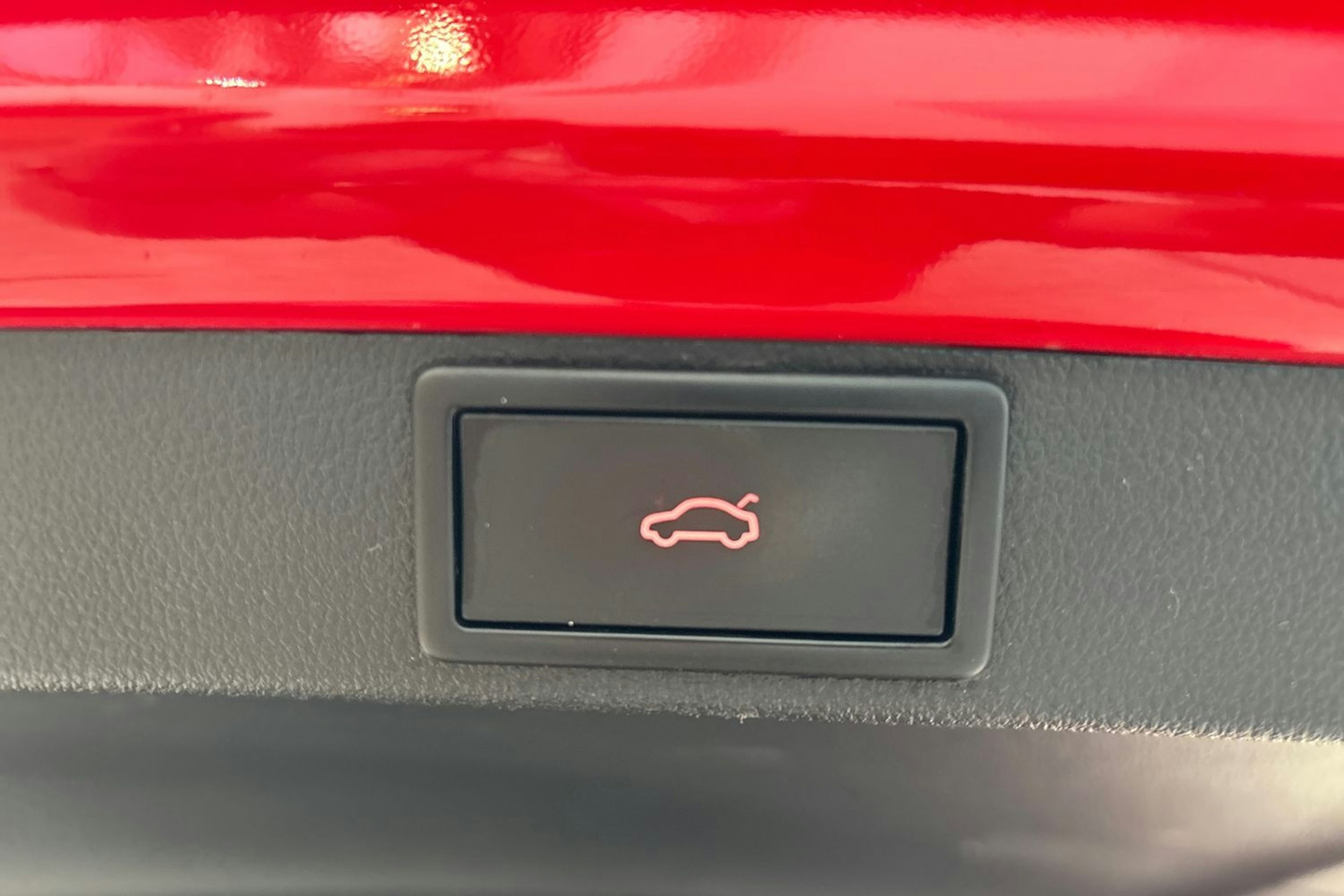 punainen Skoda Octavia 2021 kuva 14.