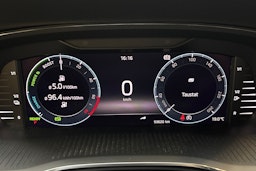 punainen Skoda Octavia 2021 kuva 20.