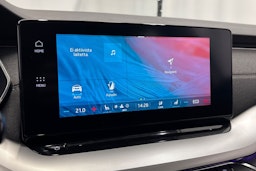 valkoinen Skoda Octavia 2021 kuva 21.