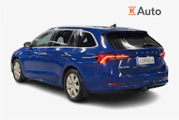 sininen Skoda Octavia 2021 kuva 2.