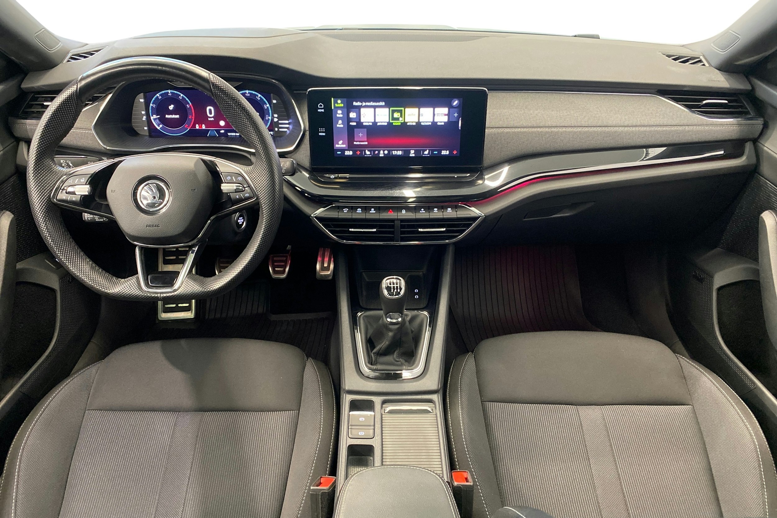 sininen Skoda Octavia 2021 kuva 9.