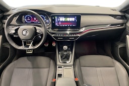 sininen Skoda Octavia 2021 kuva 9.