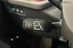 musta Skoda Octavia 2021 kuva 24.