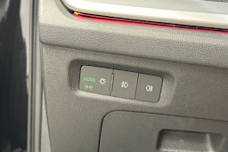 musta Skoda Octavia 2021 kuva 25.