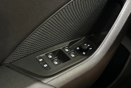 musta Skoda Octavia 2021 kuva 26.