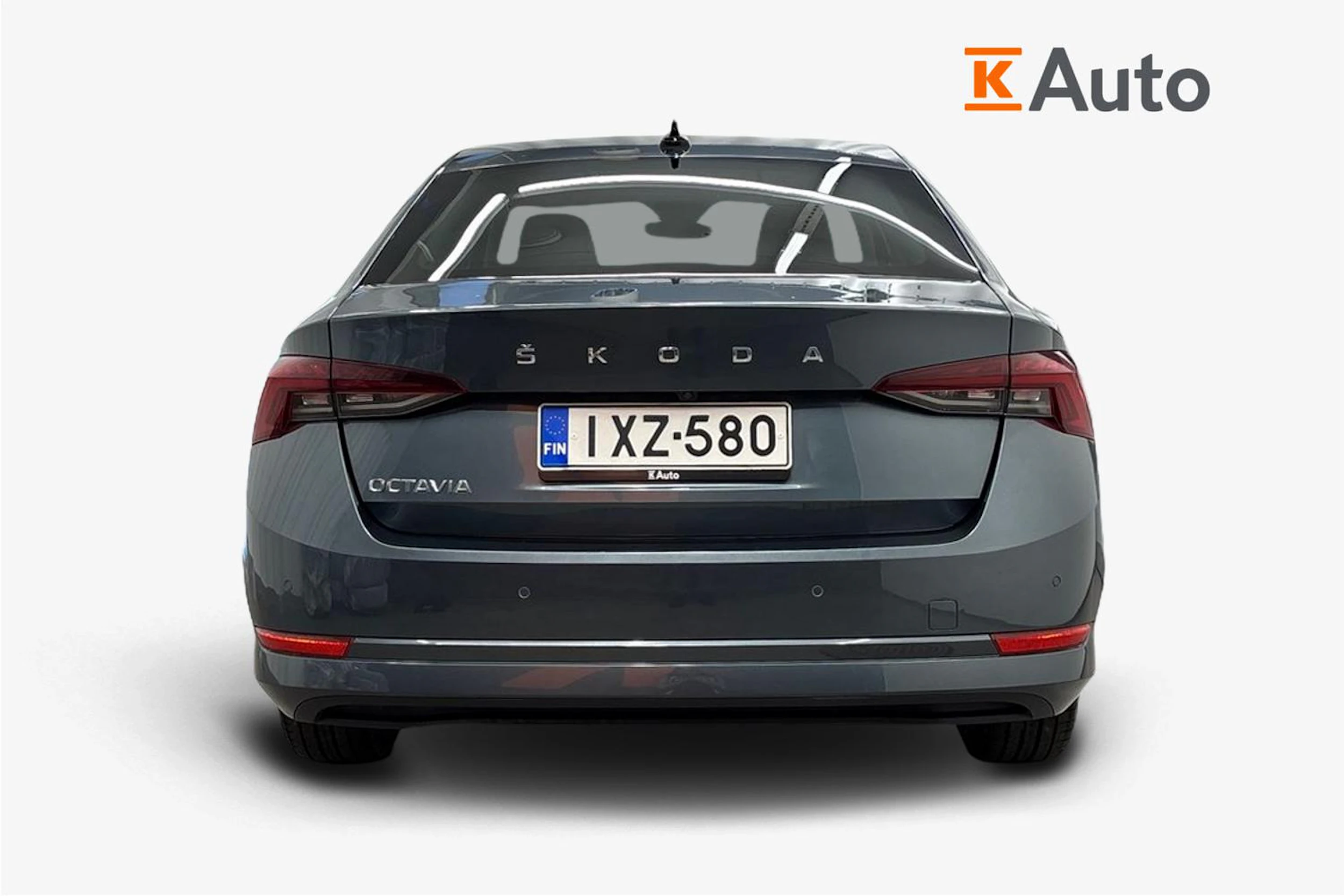 harmaa Skoda Octavia 2021 kuva 4.