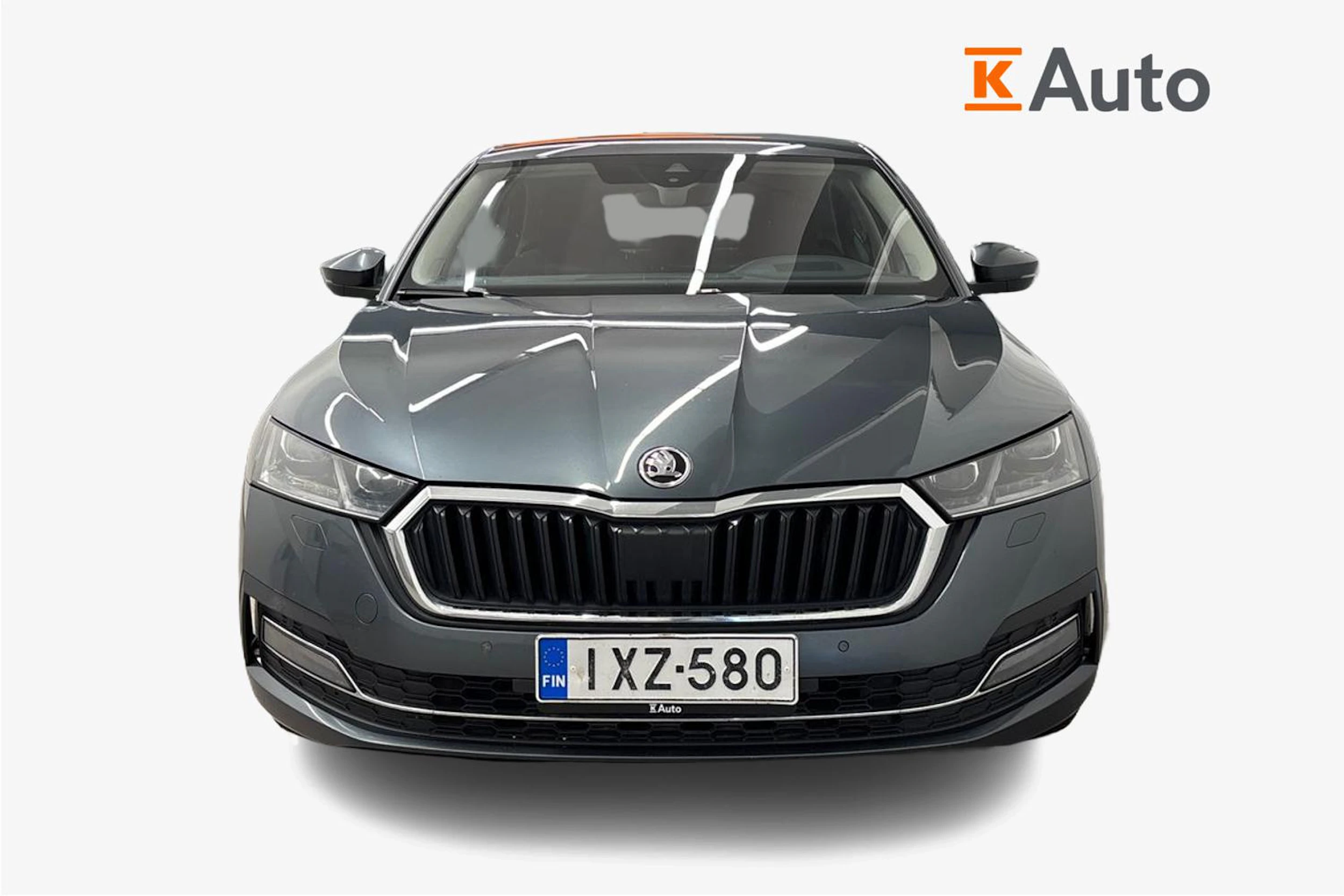 harmaa Skoda Octavia 2021 kuva 5.