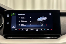 harmaa Skoda Octavia 2021 kuva 27.
