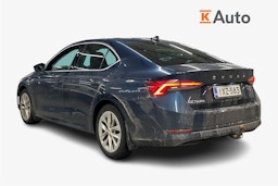 sininen Skoda Octavia 2021 kuva 2.