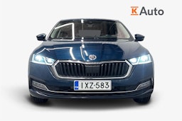 sininen Skoda Octavia 2021 kuva 5.