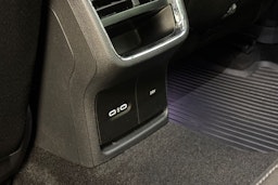 sininen Skoda Octavia 2021 kuva 17.