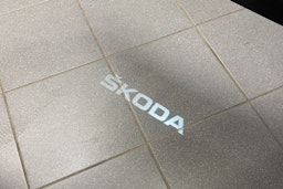 sininen Skoda Octavia 2021 kuva 19.