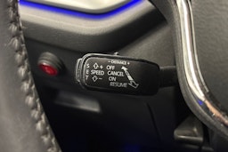 sininen Skoda Octavia 2021 kuva 20.