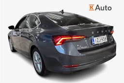harmaa Skoda Octavia 2021 kuva 2.