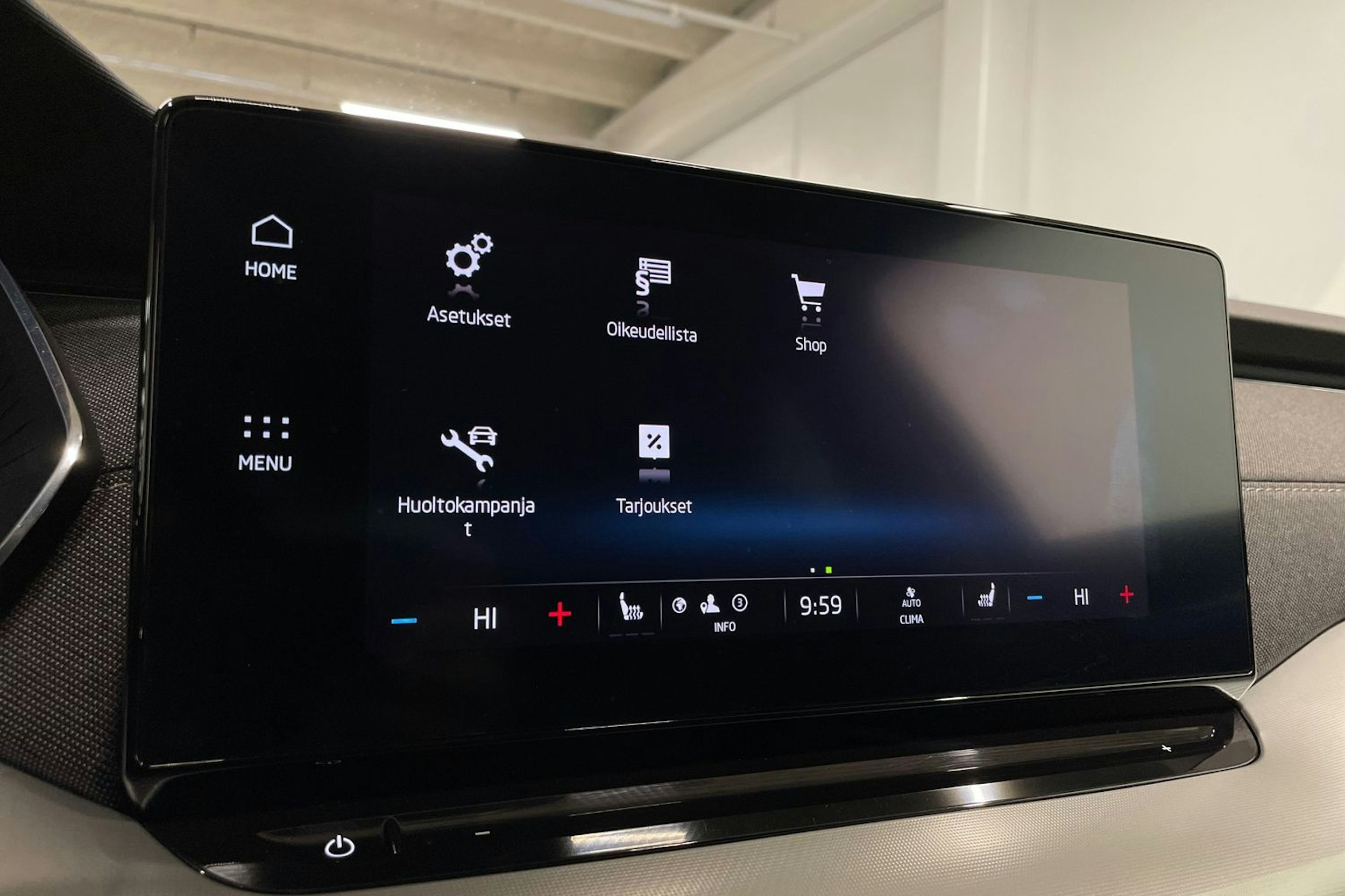 harmaa Skoda Octavia 2021 kuva 17.