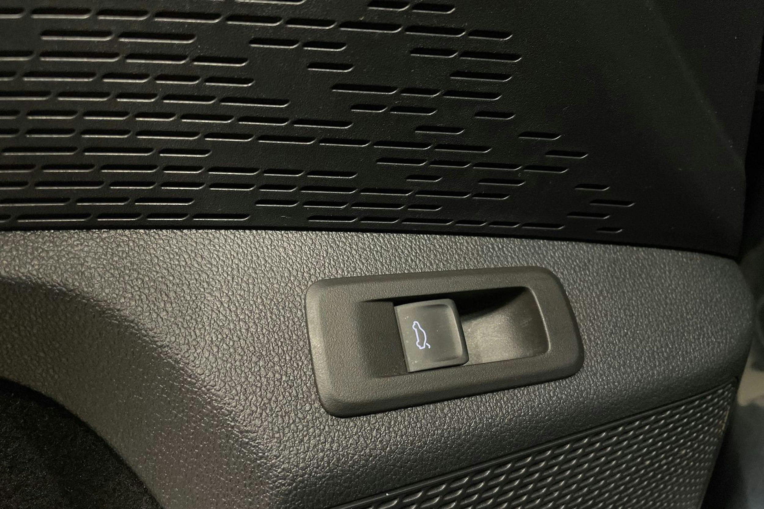 harmaa Skoda Octavia 2021 kuva 28.