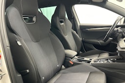 valkoinen Skoda Octavia 2021 kuva 17.