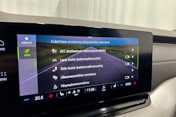 valkoinen Skoda Octavia 2021 kuva 24.
