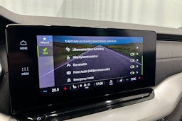 valkoinen Skoda Octavia 2021 kuva 25.