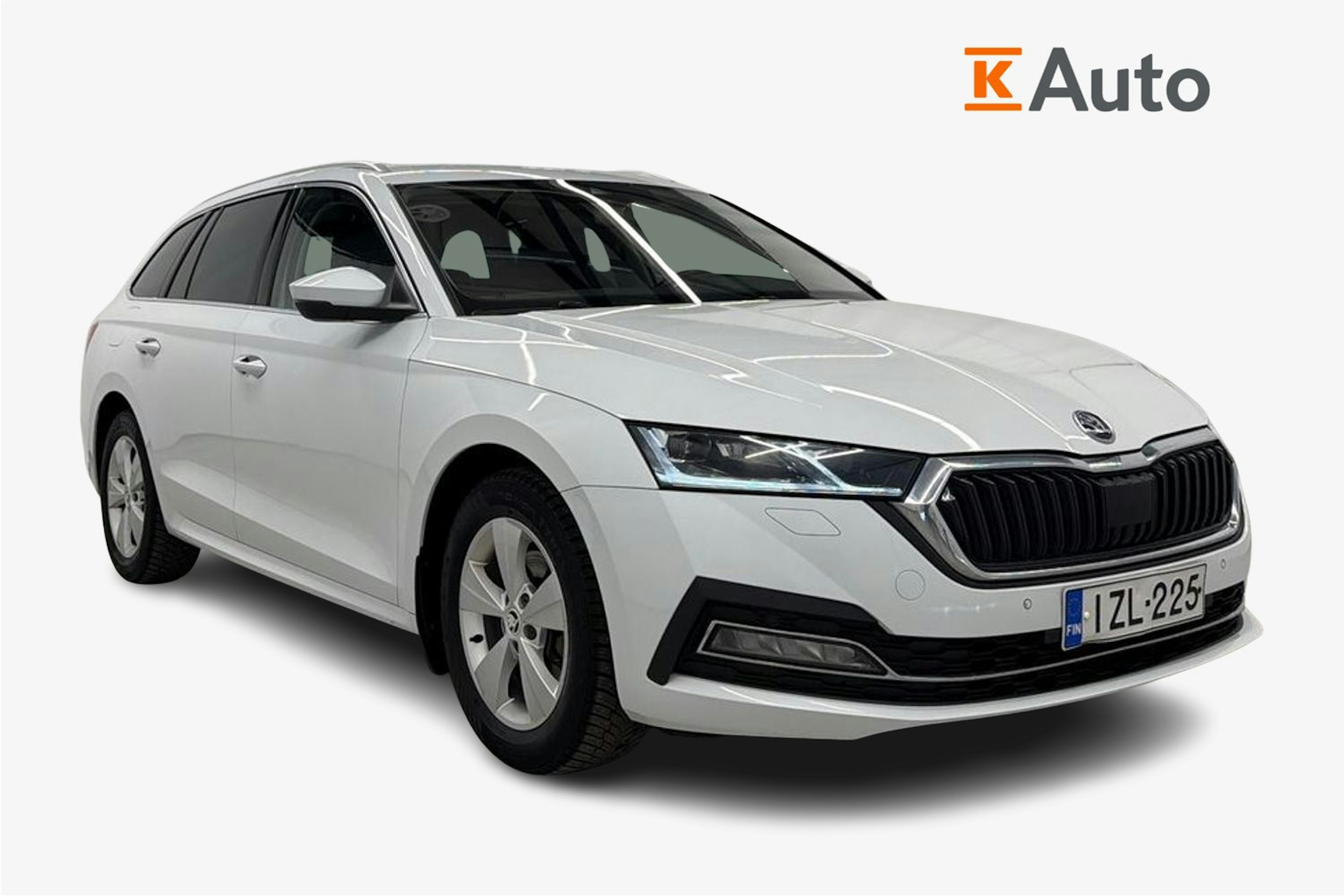 valkoinen Skoda Octavia 2021 kuva 1.