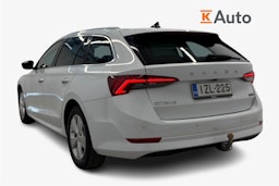 valkoinen Skoda Octavia 2021 kuva 2.