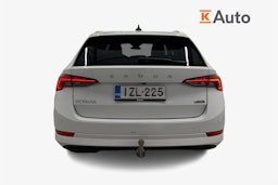 valkoinen Skoda Octavia 2021 kuva 3.