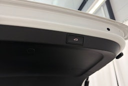 valkoinen Skoda Octavia 2021 kuva 13.