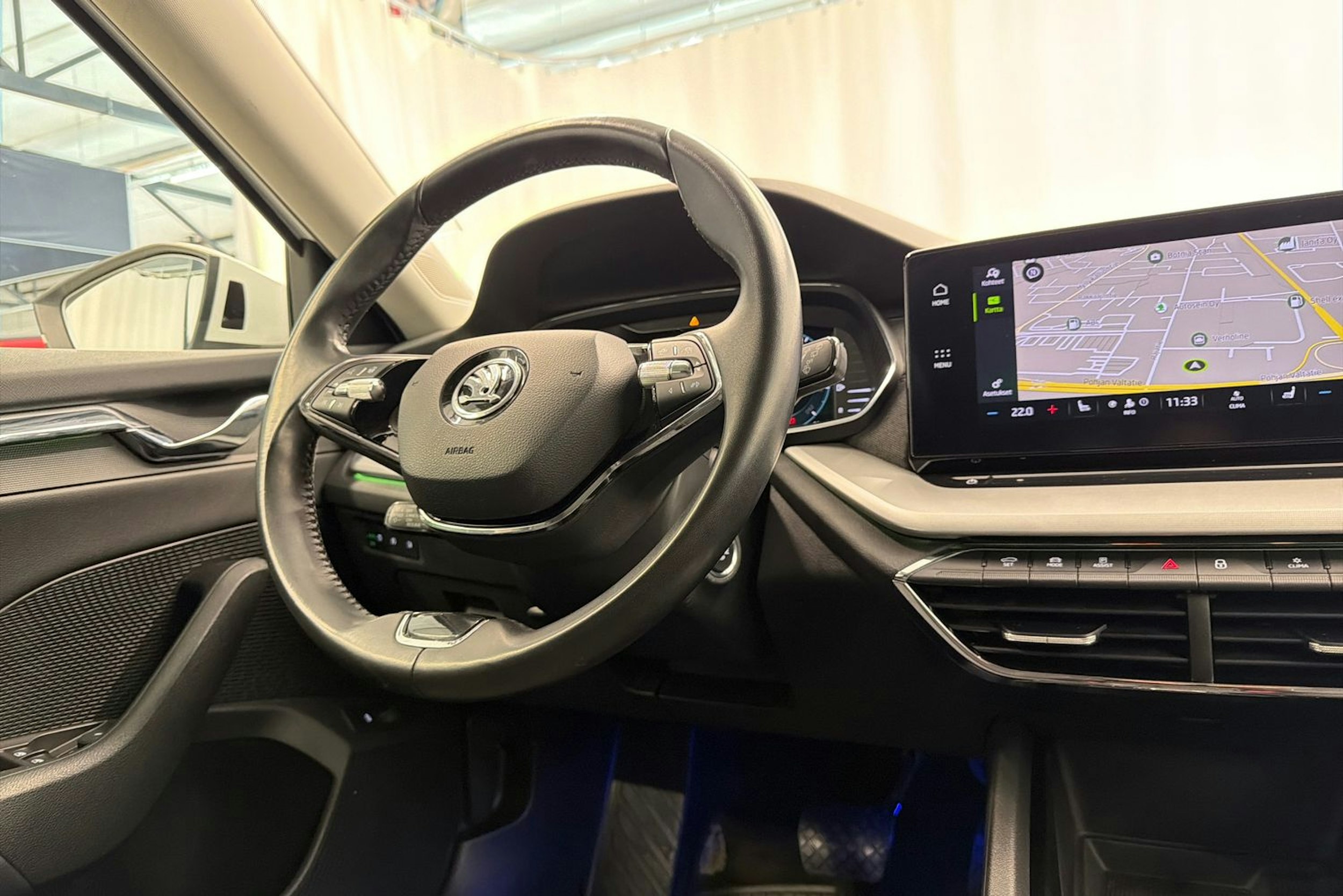 valkoinen Skoda Octavia 2021 kuva 14.