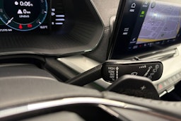 valkoinen Skoda Octavia 2021 kuva 19.