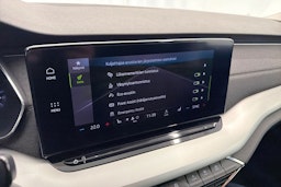 valkoinen Skoda Octavia 2021 kuva 31.