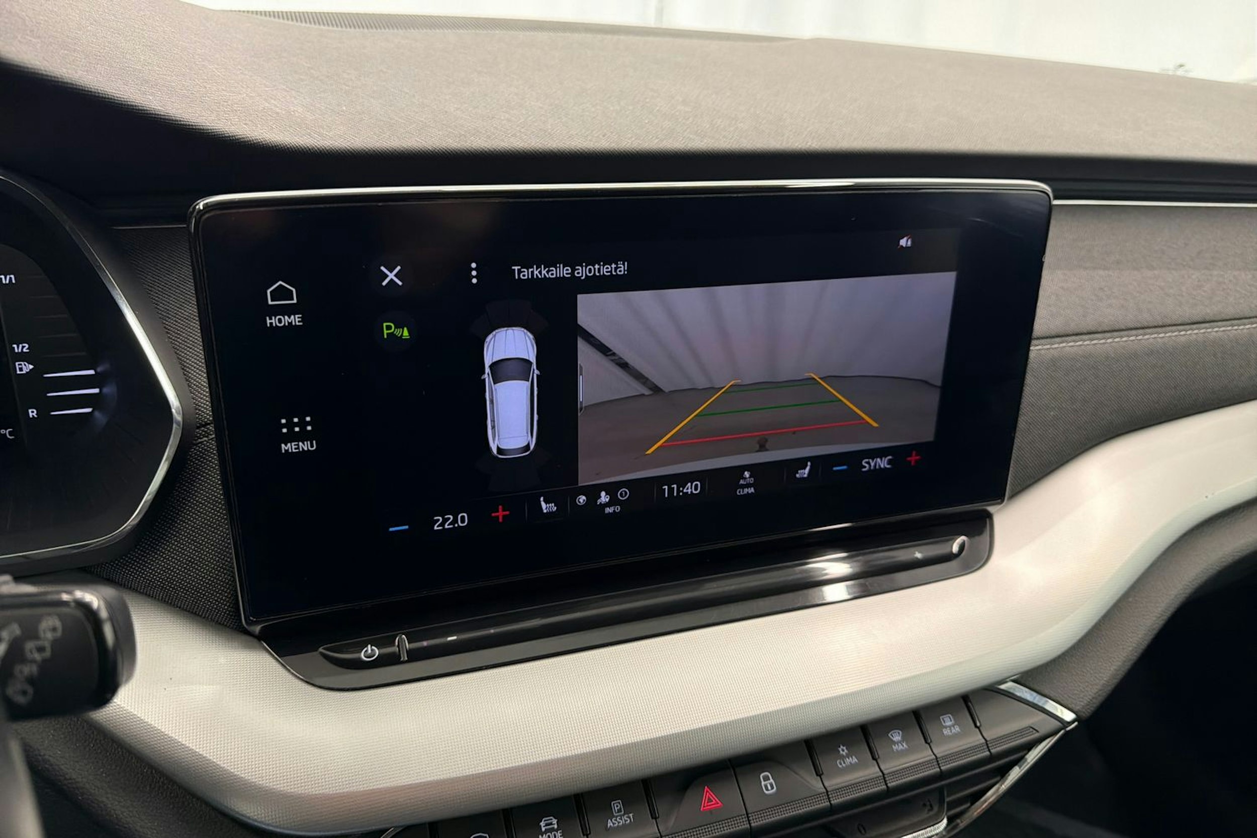 valkoinen Skoda Octavia 2021 kuva 34.