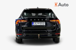 musta Skoda Octavia 2021 kuva 4.