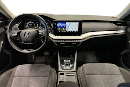 musta Skoda Octavia 2021 kuva 9.
