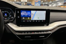 musta Skoda Octavia 2021 kuva 21.