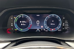 harmaa Skoda Octavia 2021 kuva 15.