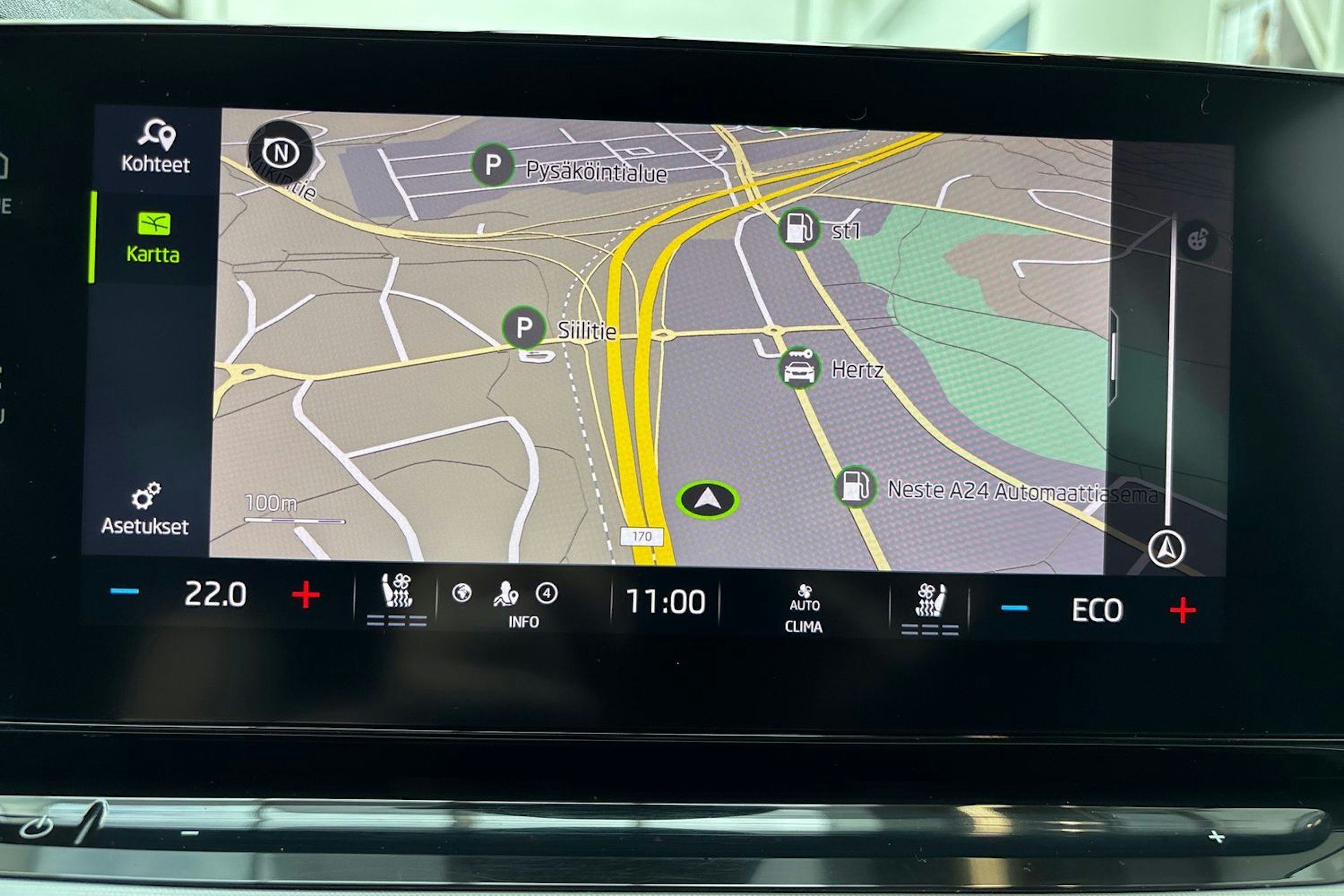 harmaa Skoda Octavia 2021 kuva 17.