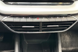 harmaa Skoda Octavia 2021 kuva 20.