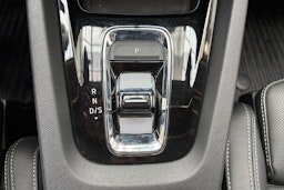 harmaa Skoda Octavia 2021 kuva 21.