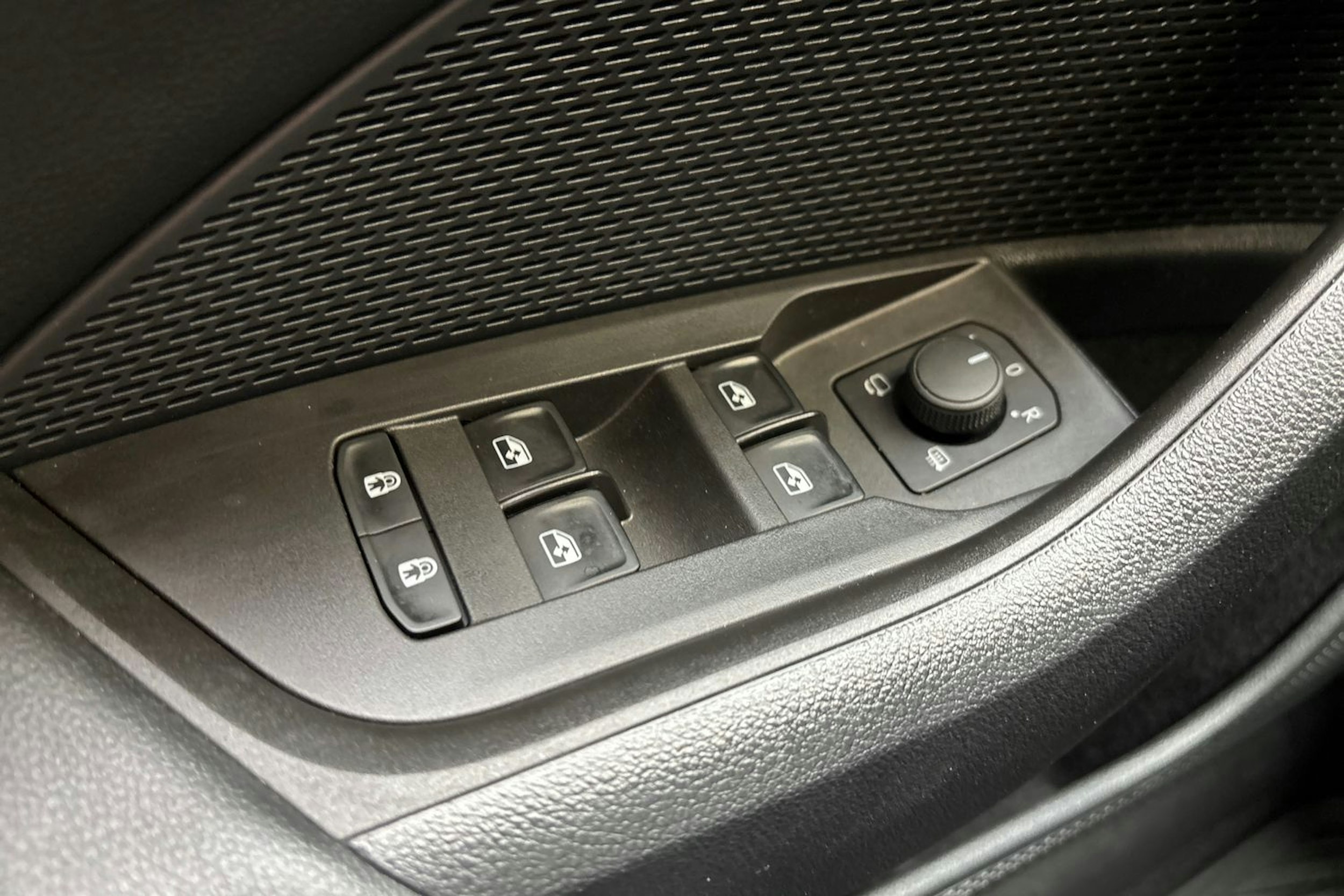 harmaa Skoda Octavia 2021 kuva 24.