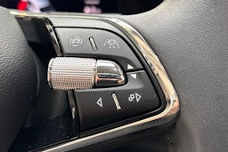 harmaa Skoda Octavia 2021 kuva 33.
