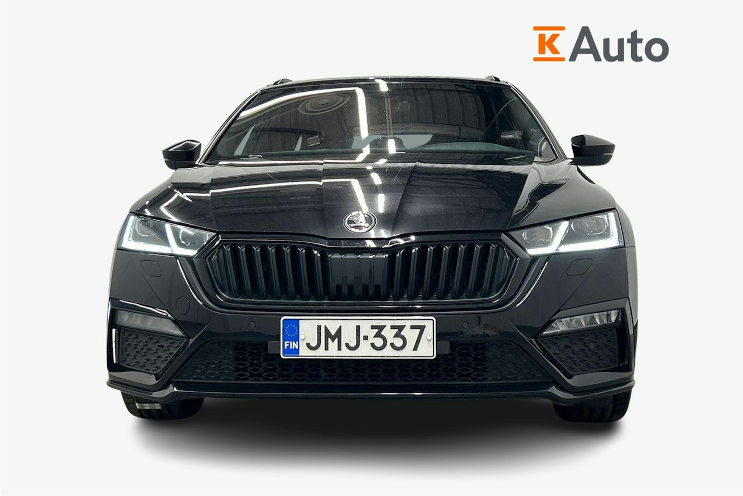 musta Skoda Octavia 2021 kuva 5.
