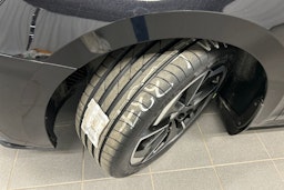 musta Skoda Octavia 2021 kuva 14.
