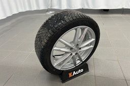musta Skoda Octavia 2021 kuva 19.