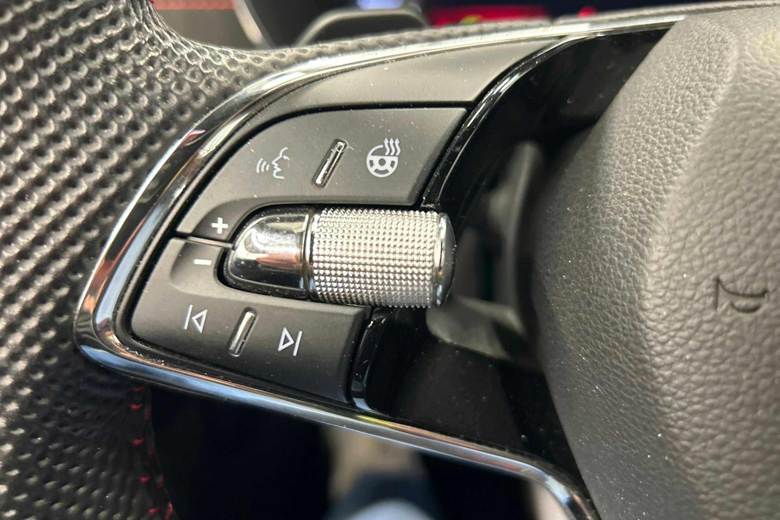 musta Skoda Octavia 2021 kuva 22.