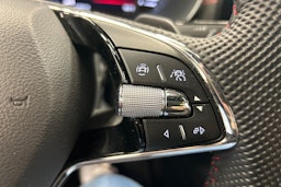 musta Skoda Octavia 2021 kuva 23.