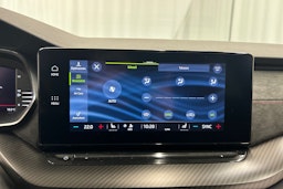 musta Skoda Octavia 2021 kuva 29.