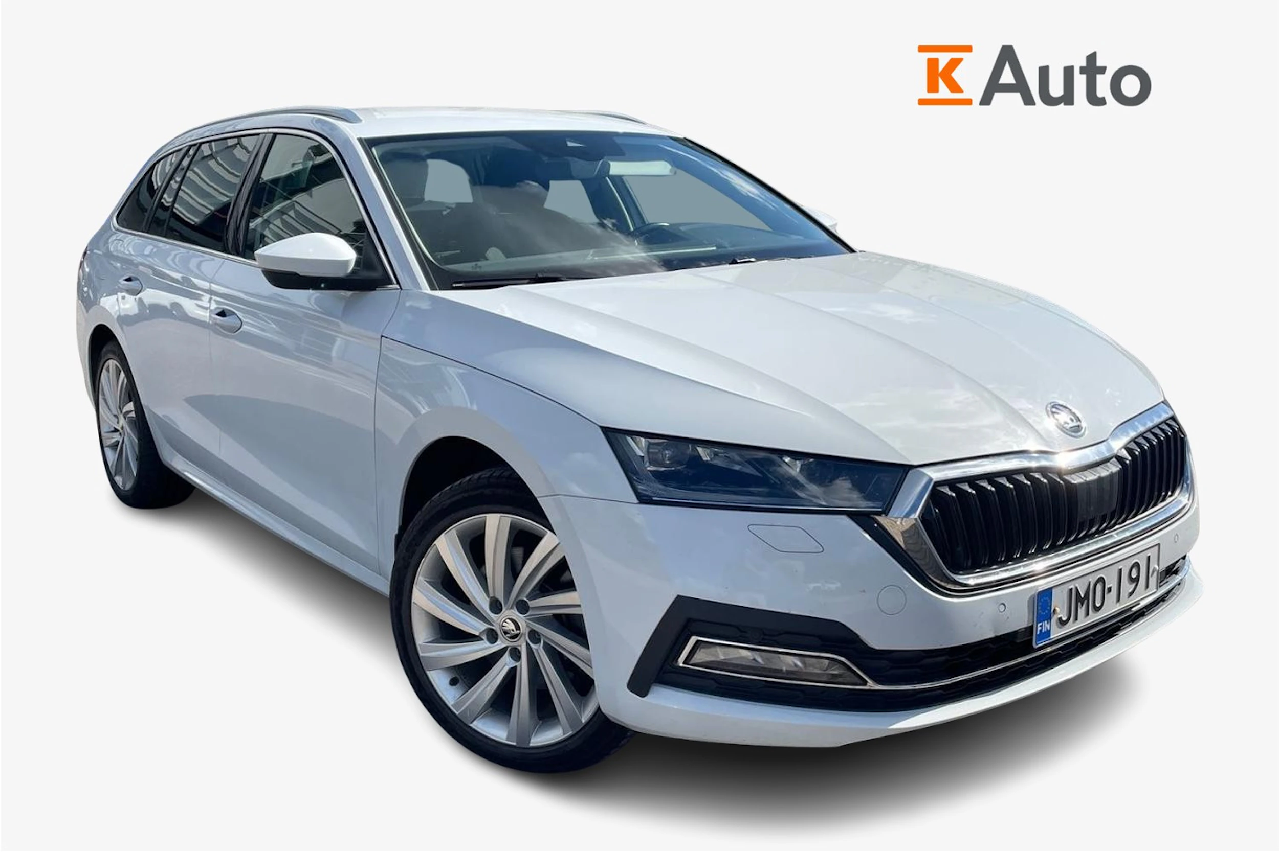 valkoinen Skoda Octavia 2021 kuva 1.