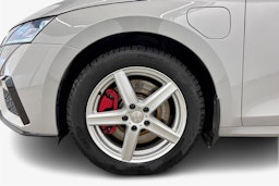 harmaa Skoda Octavia 2021 kuva 11.