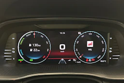 harmaa Skoda Octavia 2021 kuva 23.